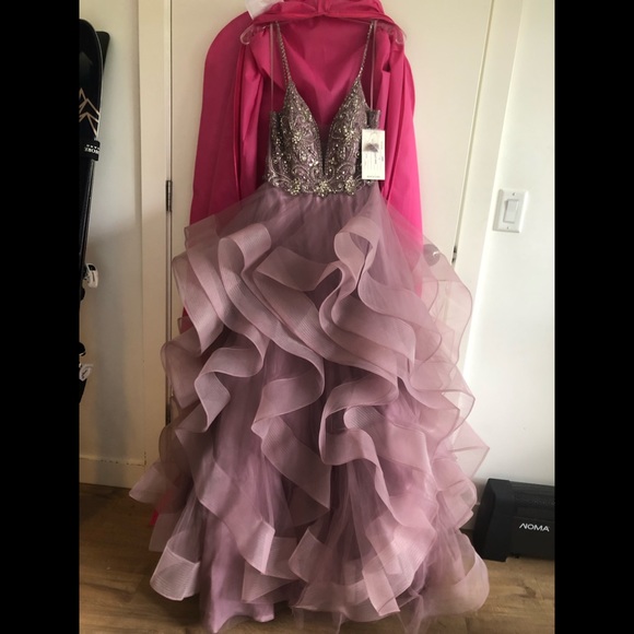 NWT Isabelle’s Bridal - Bride/Prom Dress - Picture 1 of 11